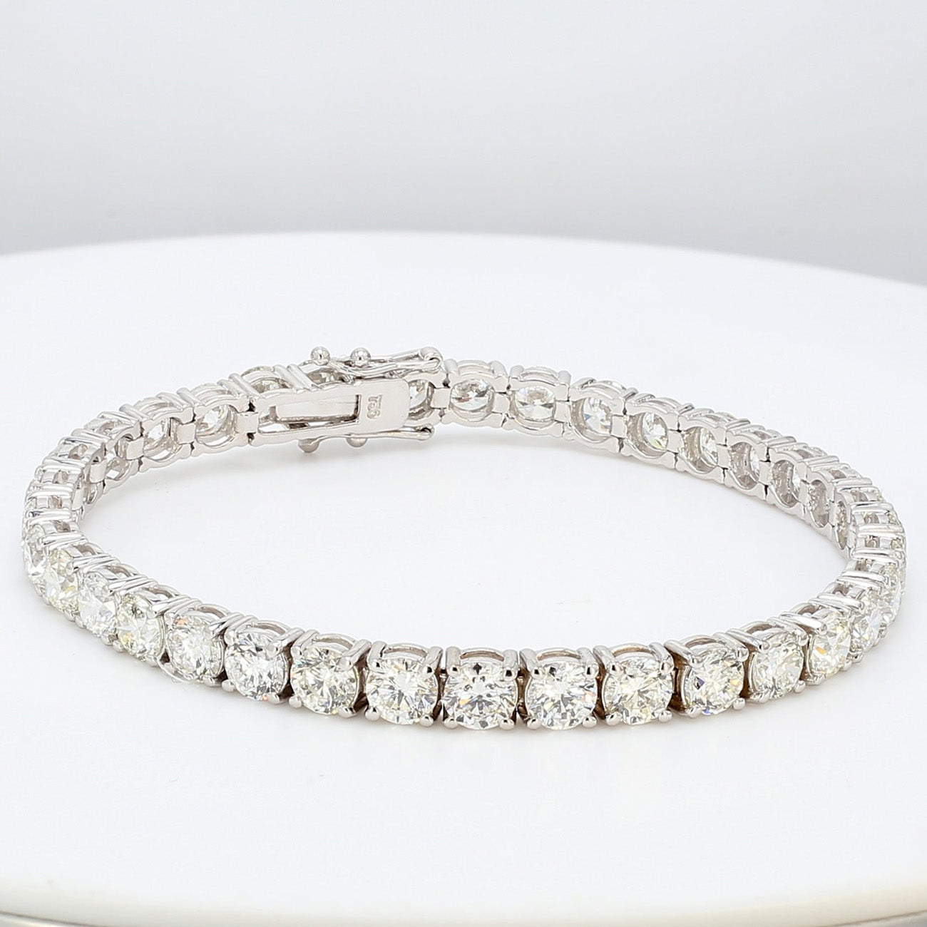 14.61 CTW Round 18 K White Gold Tennis Bracelet