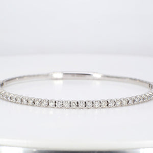 0.88 CTW Round 18 K White Gold Bangle Bracelet