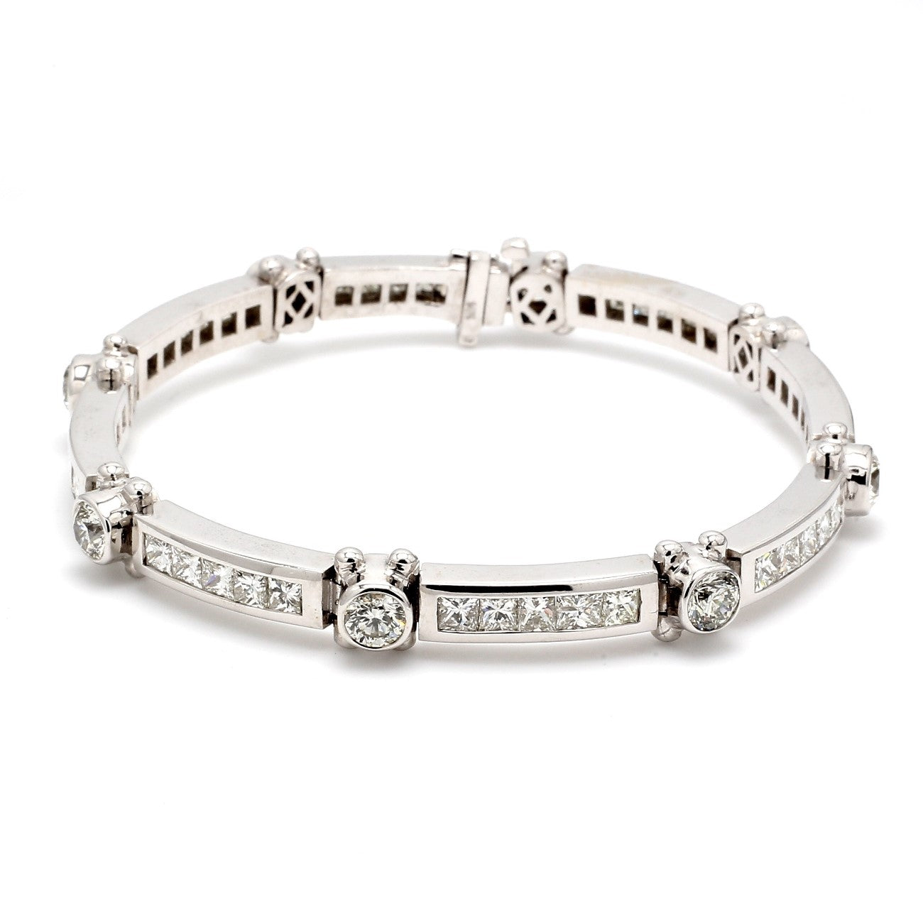 12.11 CTW 14 K White Gold Link Bracelet