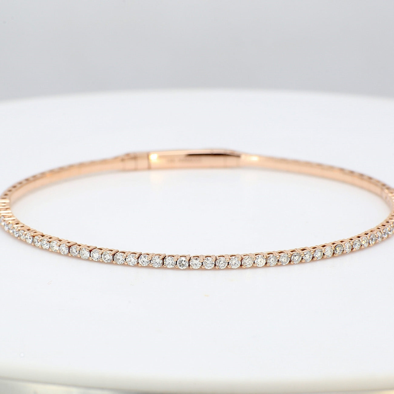 1.02 CTW Round 18 K Rose Gold Bangle Bracelet