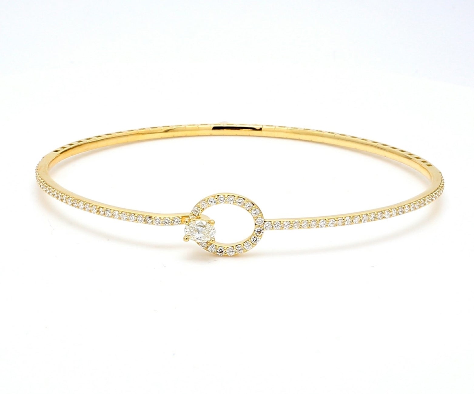 0.72 CTW Round 18 K Yellow Gold Bangle Bracelet