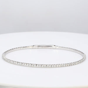 1.02 CTW Round 18 K White Gold Bangle Bracelet