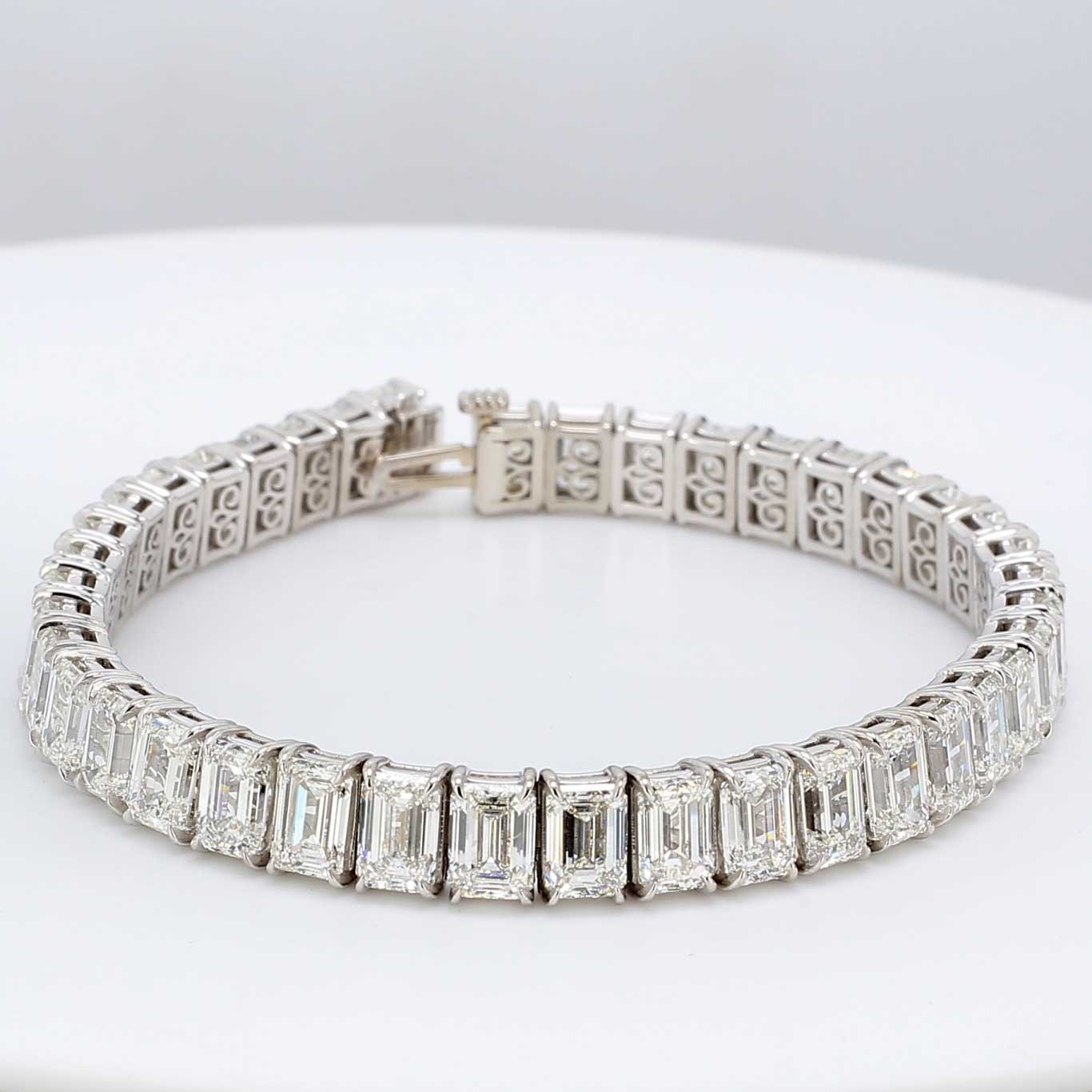 28.86 CTW Emerald Platinum Tennis Bracelet