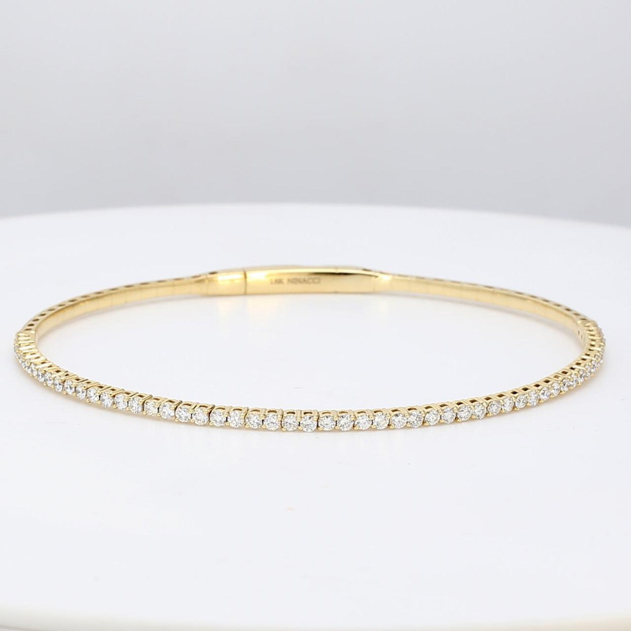 1.02 CTW Round 18 K Yellow Gold Bangle Bracelet