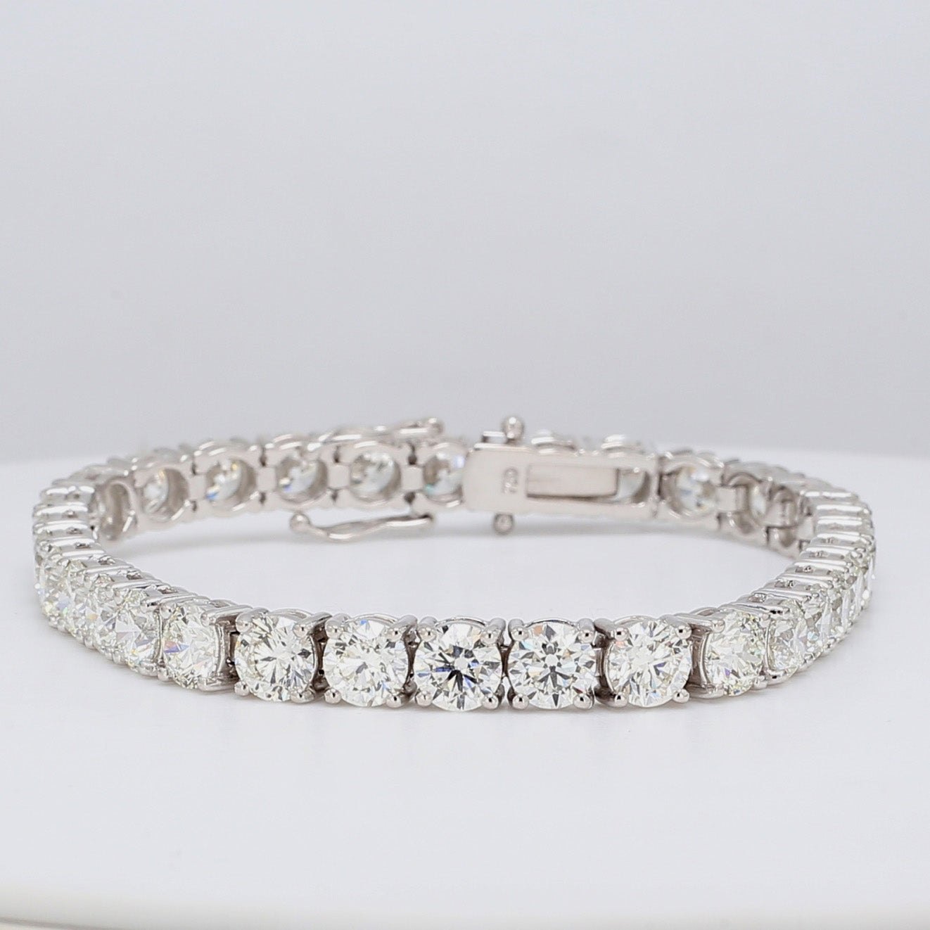 14.57 CTW Round 18 K White Gold Tennis Bracelet