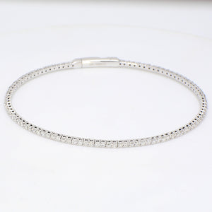 1.64 CTW Round 18 K White Gold Bangle Bracelet