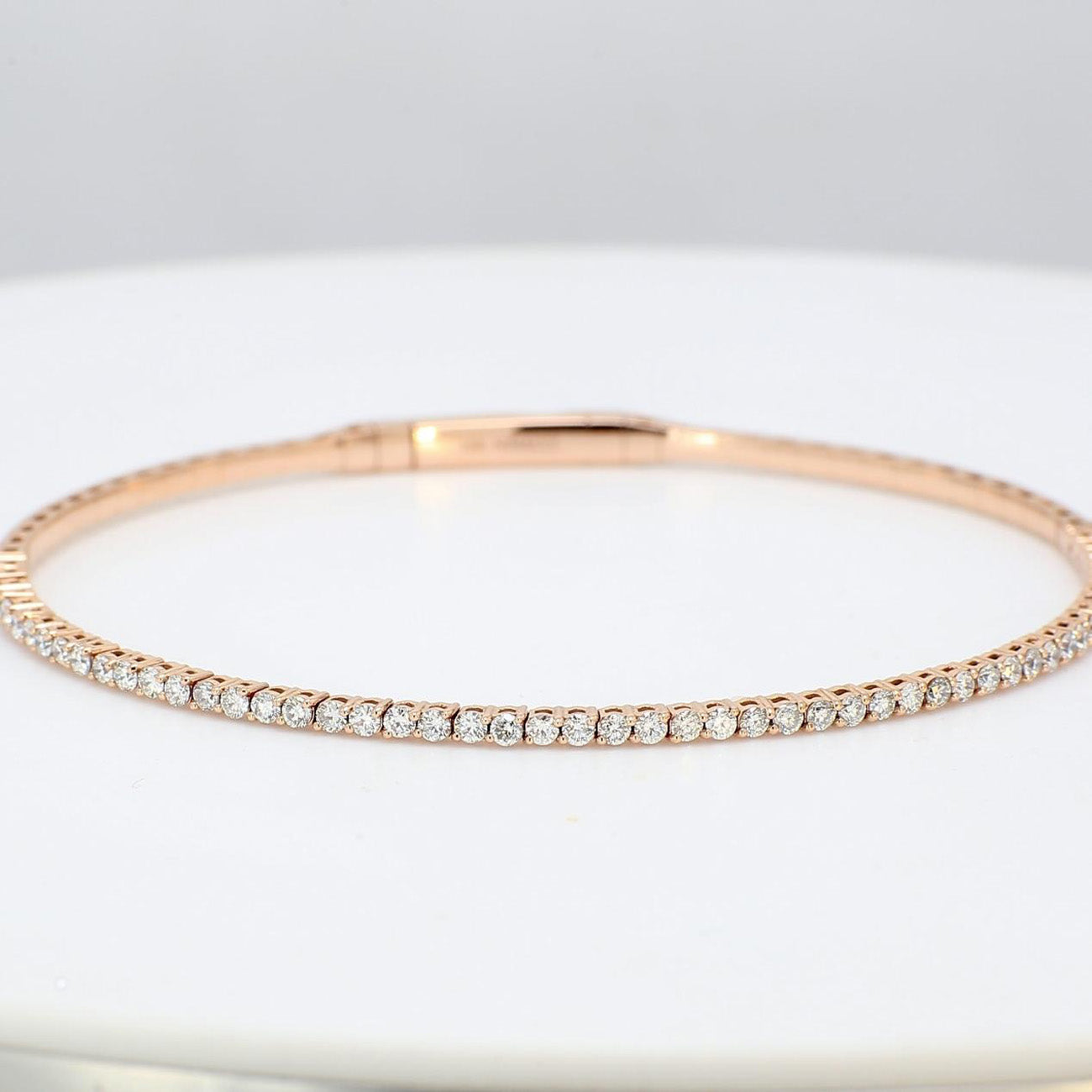 1.02 CTW Round 18 K Rose Gold Bangle Bracelet