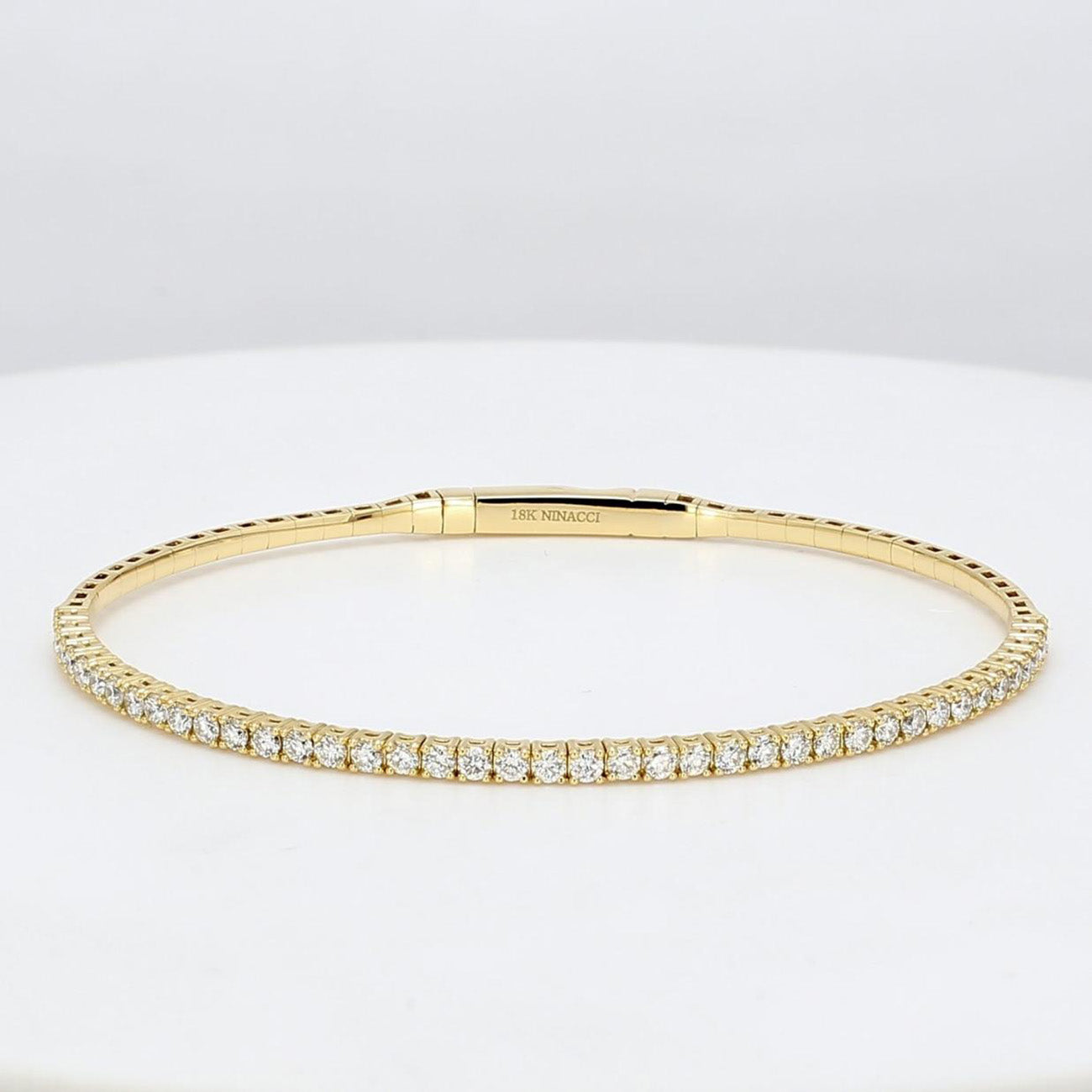 1.03 CTW Round 18 K Yellow Gold Bangle Bracelet