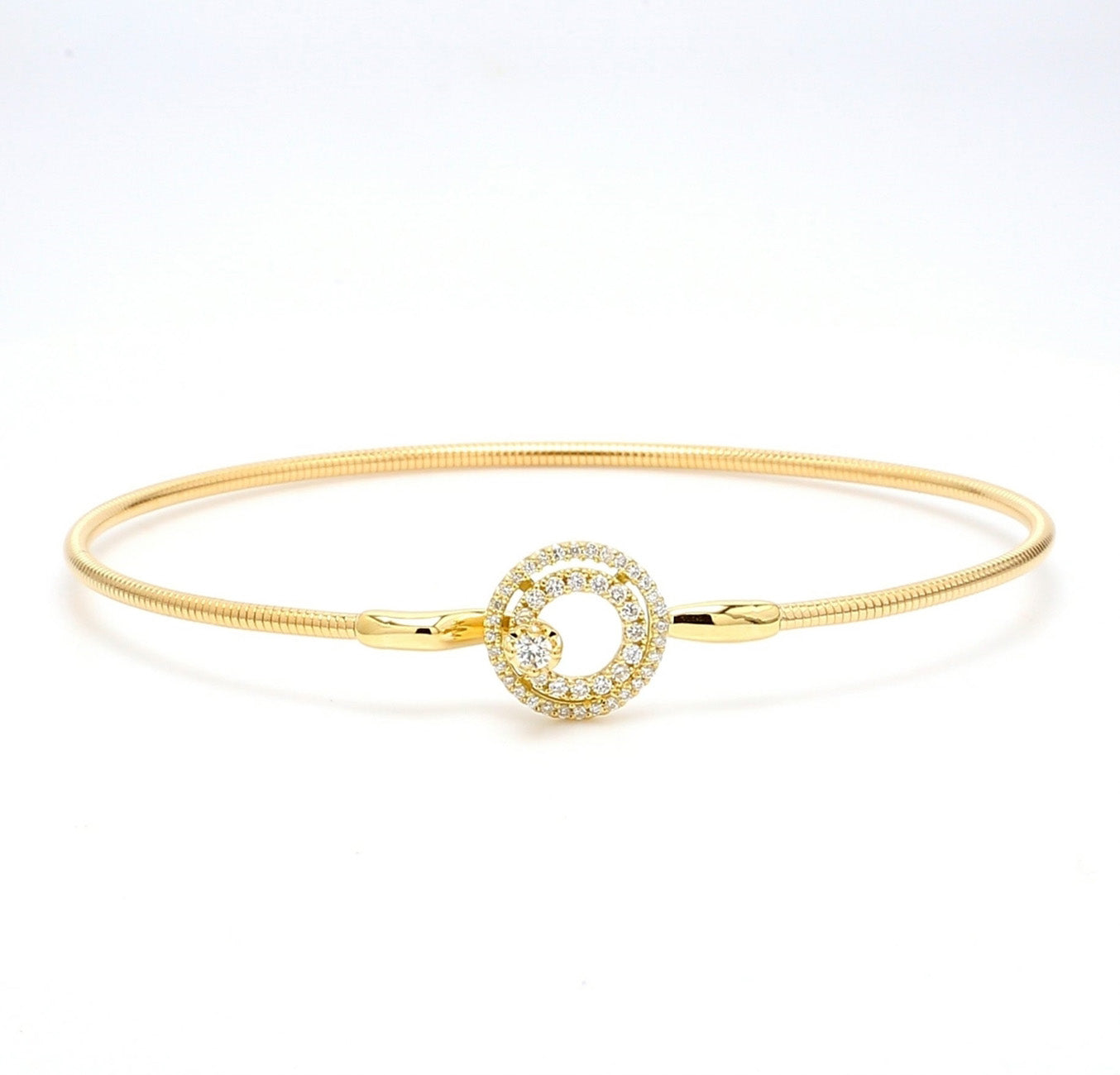 0.24 CTW Round 18 K Yellow Gold Bangle Bracelet