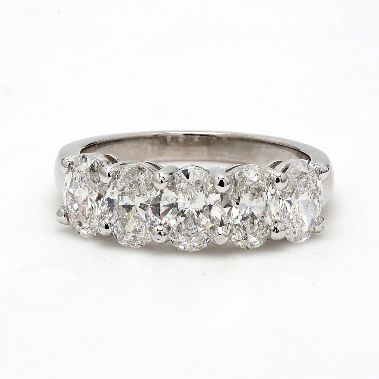 2.55 CTW Oval Platinum Diamond Wedding Band